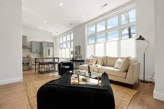 Building Photo - 50 Hichborn St Unit 101