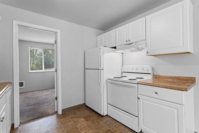 Building Photo - 2 bedroom 5 minutes from downtown and Pets... Rental