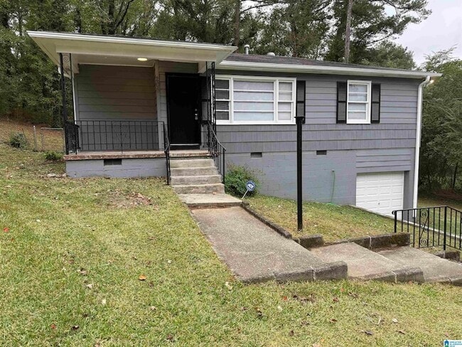 Photo - 205 Lake Dr Cir NE