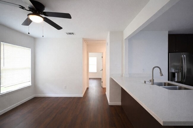 Photo - 916 Parkway Dr