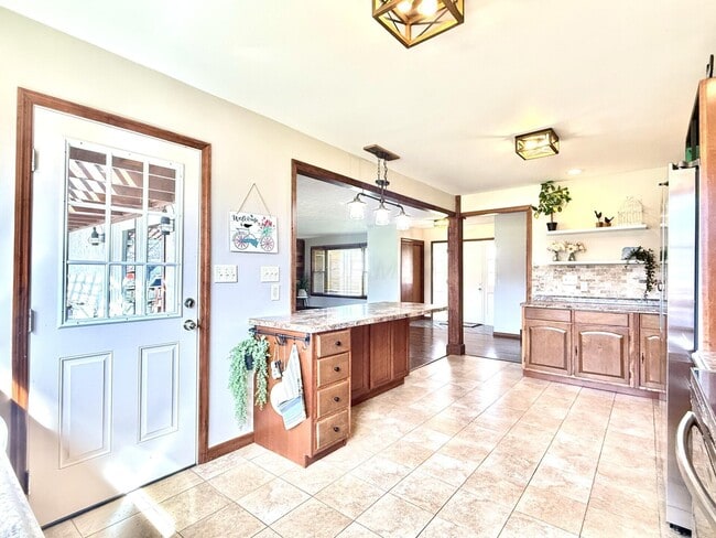 Photo - 10695 Lockbourne Eastern Rd