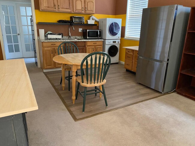 Building Photo - 465 Luciana Dr Unit Luciana Dr