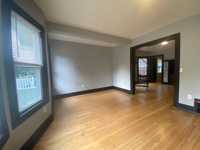 Photo - Maryland Upper near UWM