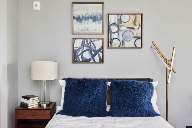 Pivot Apartments