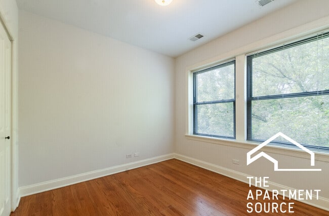 Photo - 3437 N Lakewood Ave