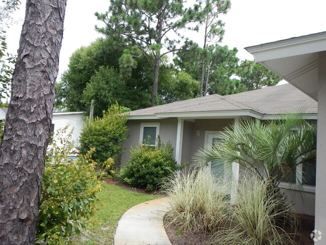 Building Photo - 49 Las Roblas Grande Dr Rental