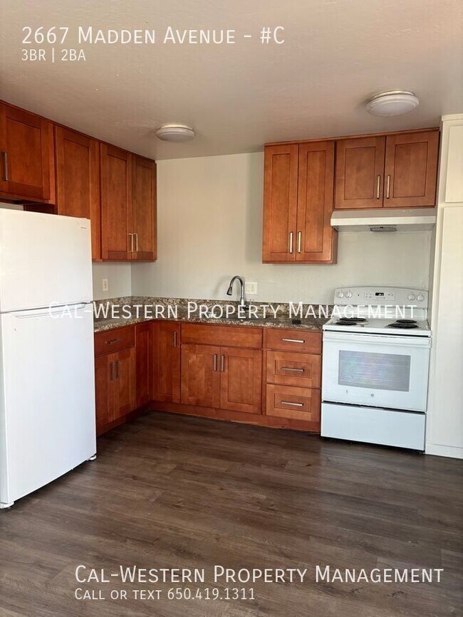 Photo - 3 Bedroom/2 Bath 1st floor Apartment Home ... Unit #C