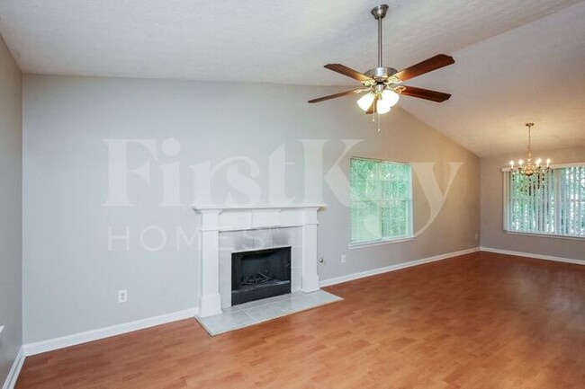 Photo - 1827 Azalea Dr House