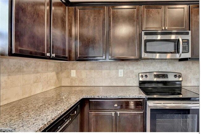 Photo - 1376 Castleberry Dr
