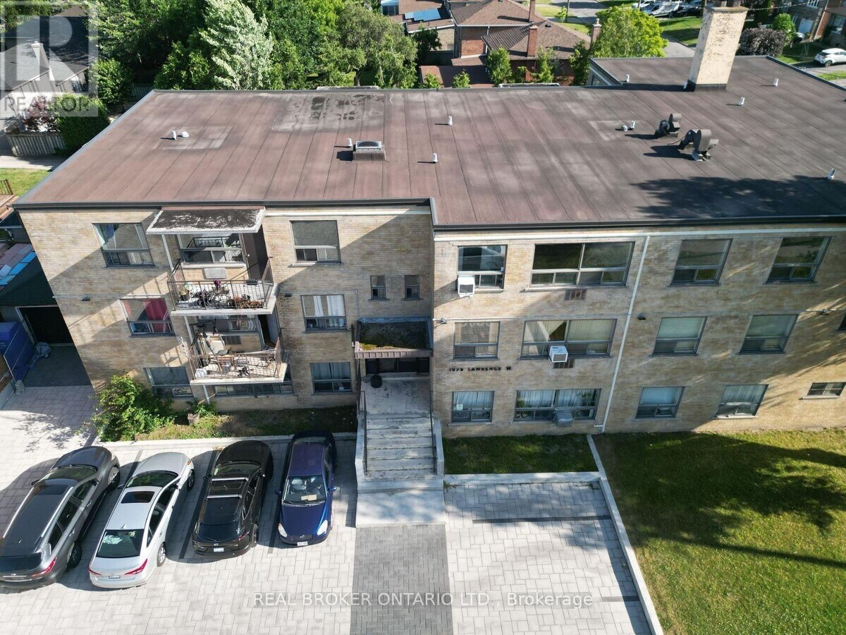 Photo - 1079 Lawrence Ave W Unit 301