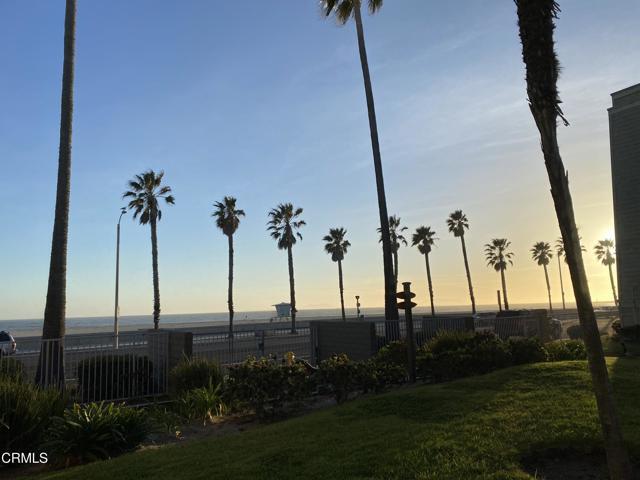 Building Photo - 397 E Surfside Dr