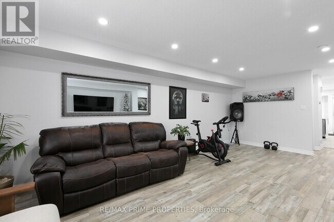 Photo - 65 Crosby Private