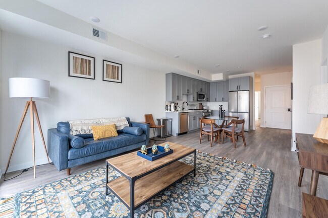 Photo - 521 N 41st St Unit 5