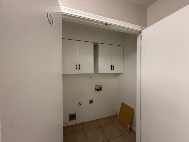 Photo - 2018 Auburn Dr