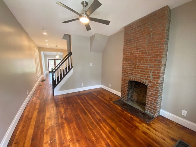 Photo - Hunter Ave 1197-1199 GW2 Unit 1197