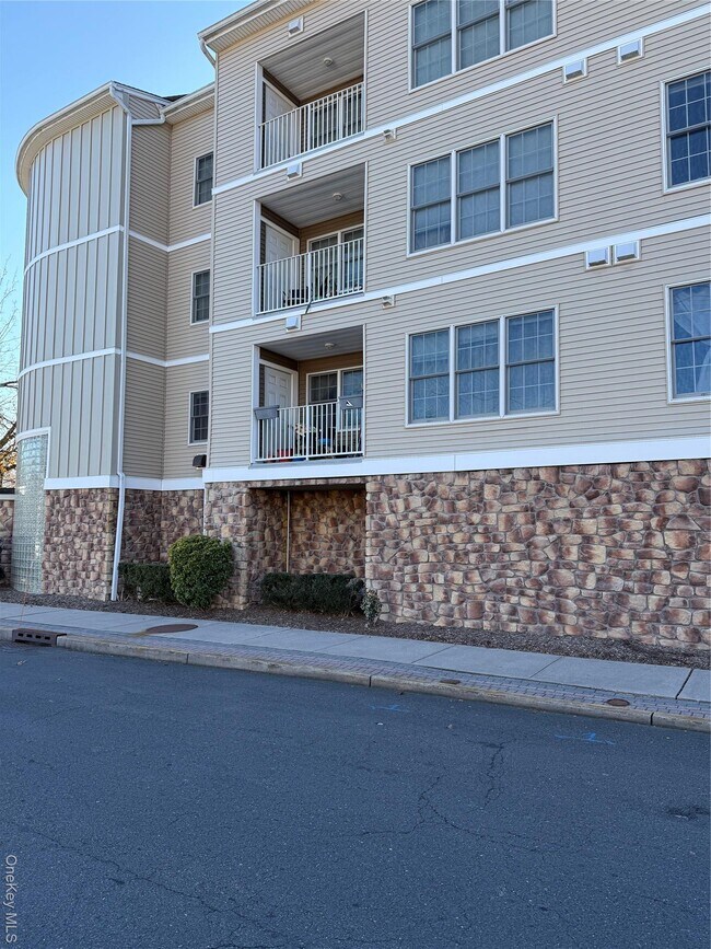 Photo - 3 Cross St Unit 304