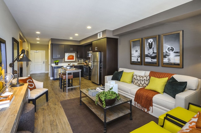 Photo - 888 San Mateo Apartments