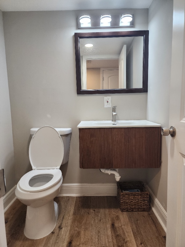 Photo - 390 W Lake Ave NW