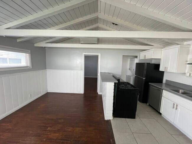 Photo - 4563 W 159th St Unit 4565