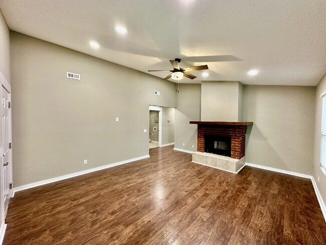 Photo - 3513 W Wood St