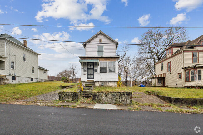 Building Photo - 1216 Erie St Rental