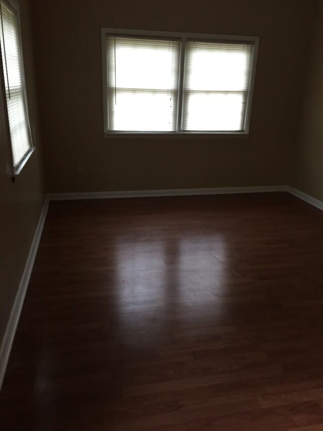 Building Photo - 1722 Shiloh Dr