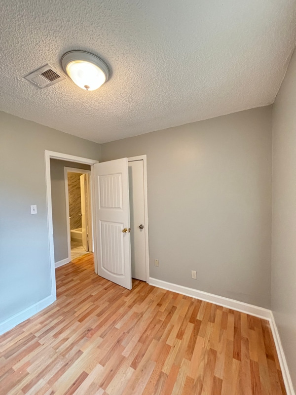 Photo - 3932 Dearborn St
