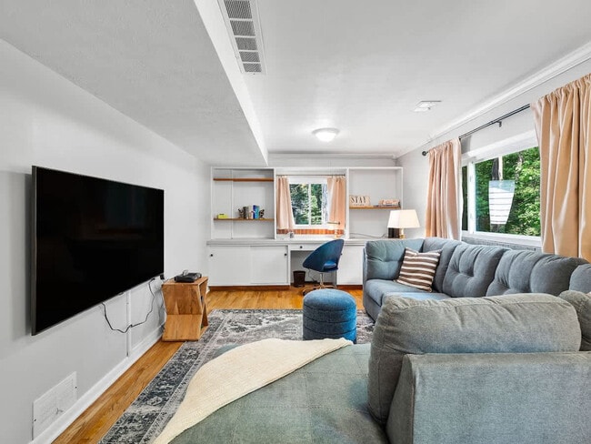 670 Treeside Dr Unit SI ID1496085P