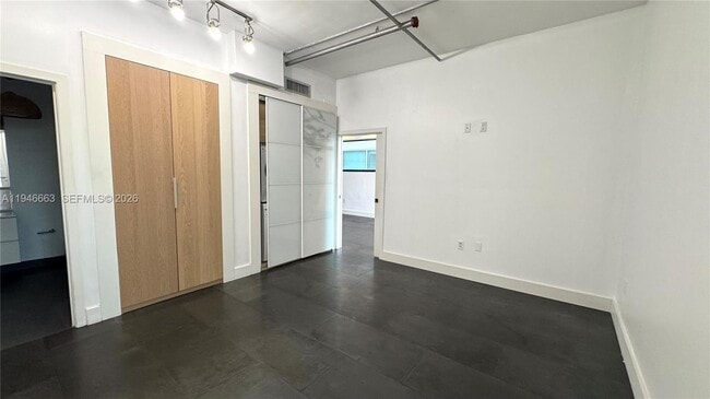 Photo - 1700 Meridian Ave Unidad 506