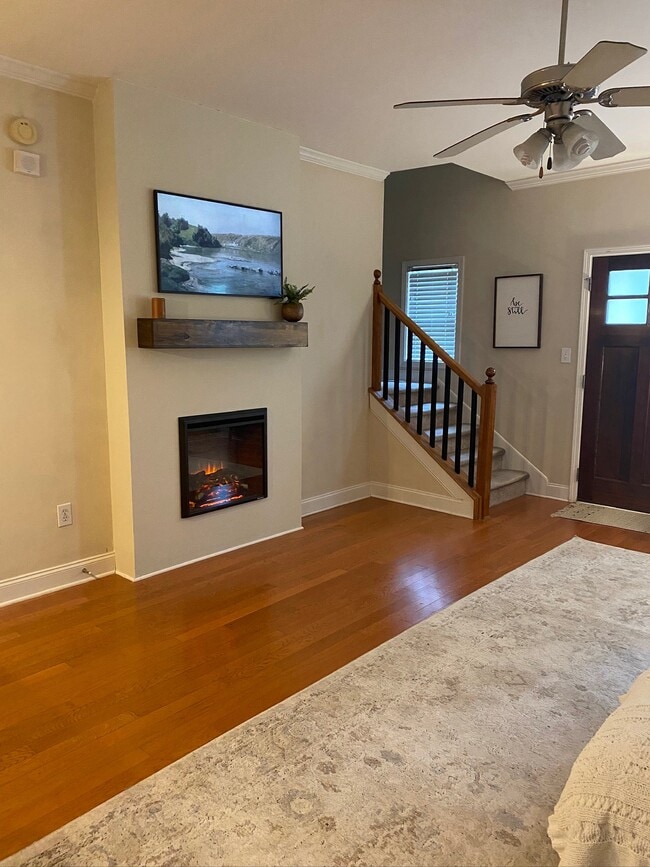 Photo - 232 Center Park Ln