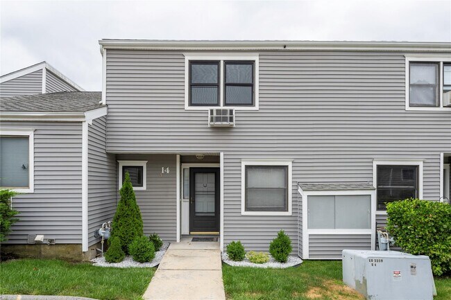 Building Photo - 14 Brewster Woods Dr Rental