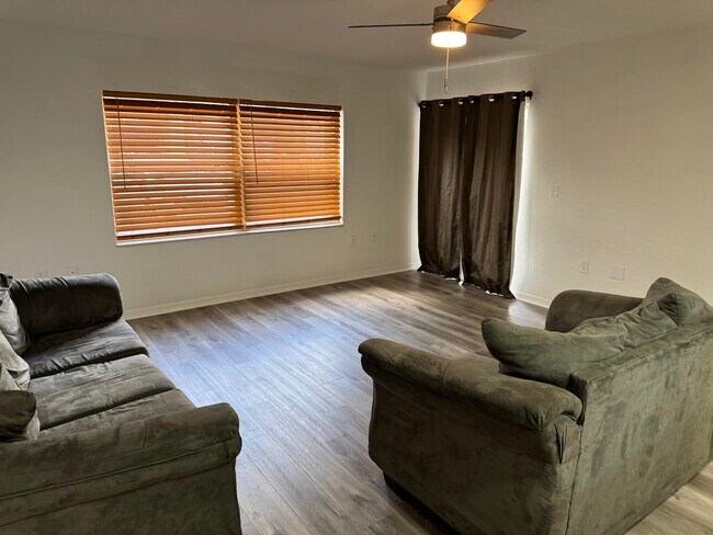 Photo - 4600 E Moody Blvd Unit 9b