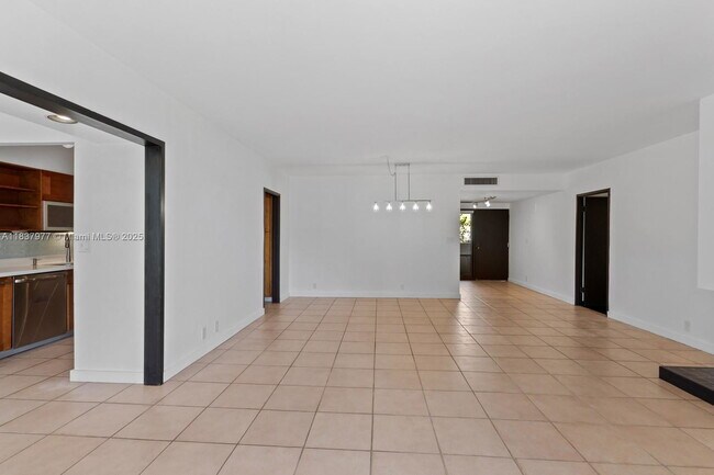 Photo - 161 Crandon Blvd Unit 426
