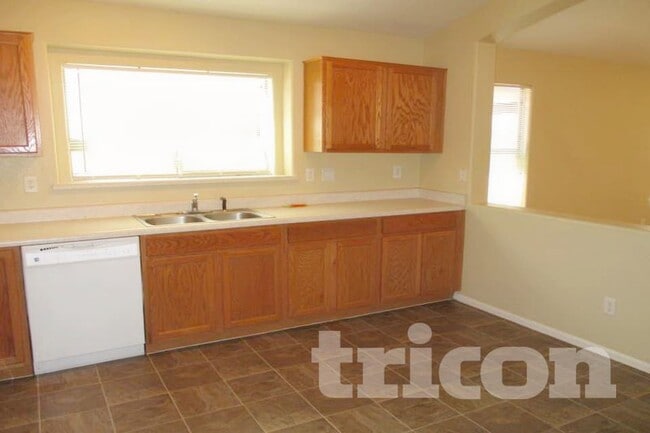 Photo - 8412 S 50th Dr