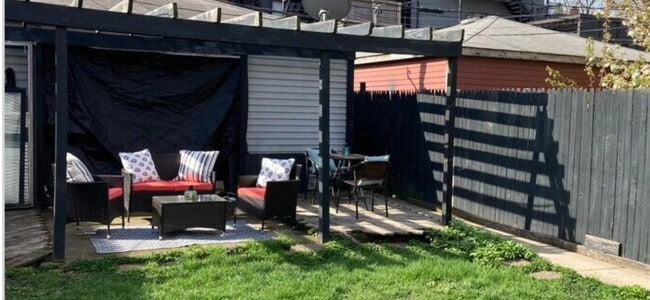 Photo - 2863 W Belden Ave