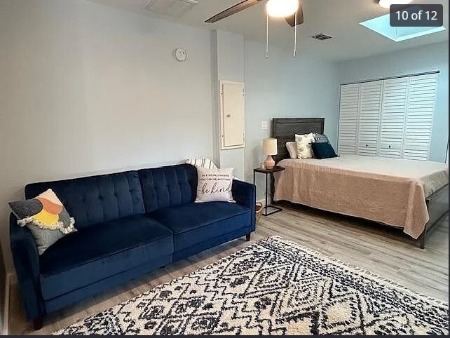 Building Photo - 3219 Roscoe Ave Unit Studio