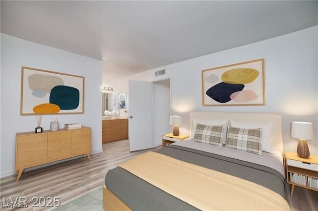 Photo - 4614 S Grand Dr Unit 1