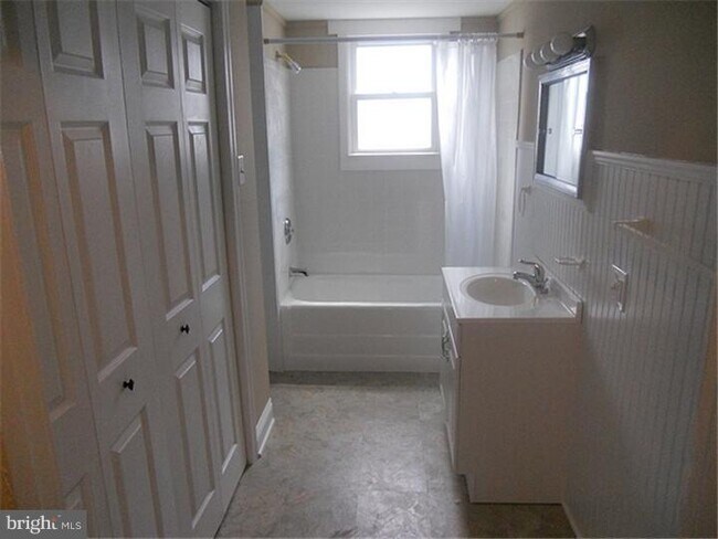 Photo - 1409 West Chester Pike Unit APT 4