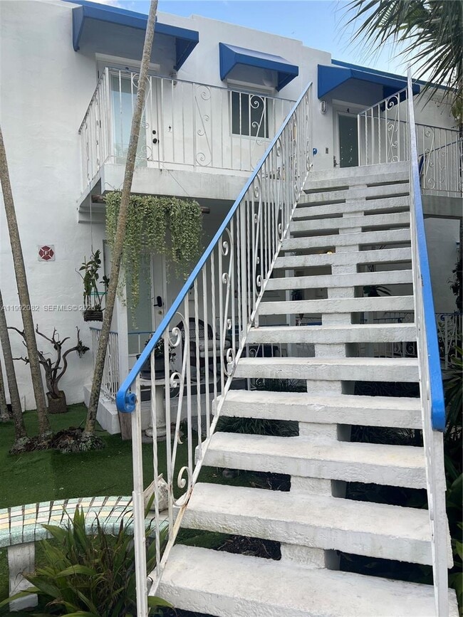 Photo - 225 SE 16th Ave Unit 3