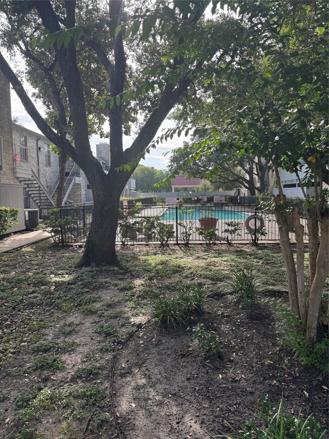 Photo - 10821 Braes Bend Dr