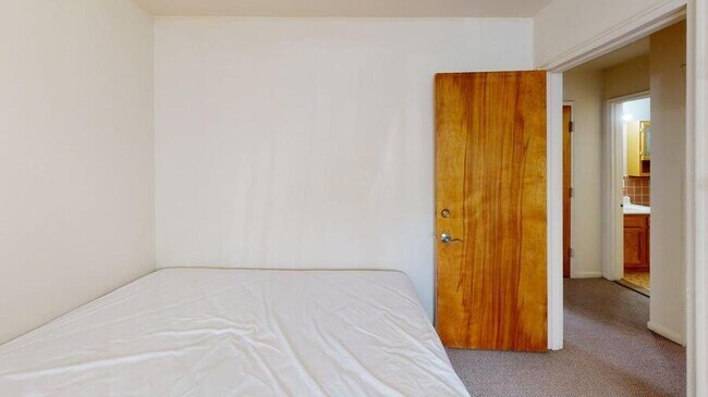 Photo - 839 Tappan Ave Unit Apt #1