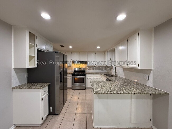Photo - 1071 Castlebury Mansion