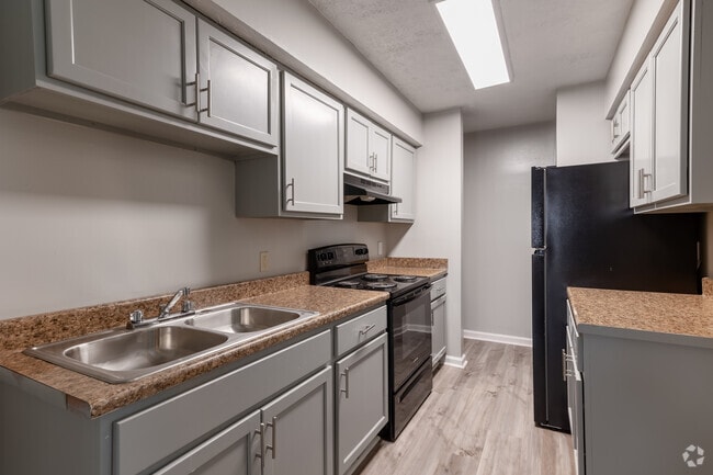 2BD, 1BA - 850SF - Kitchen