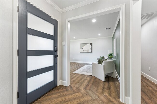 Photo - 5414 Sanford Rd