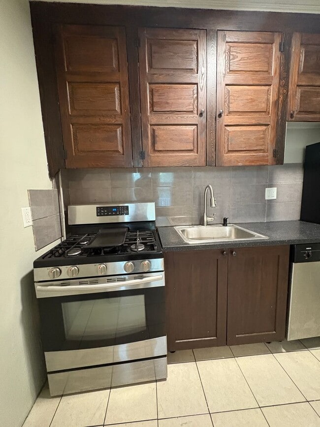 Photo - 46-48 South Prospect St Unit 48 South Prospect St, #1