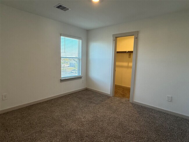 Photo - 12810 Harlesden Ln