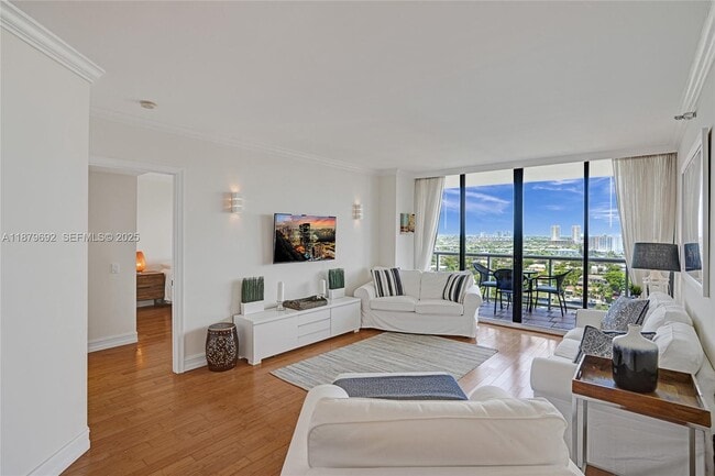 Building Photo - 3640 Yacht Club Dr Unit 1704