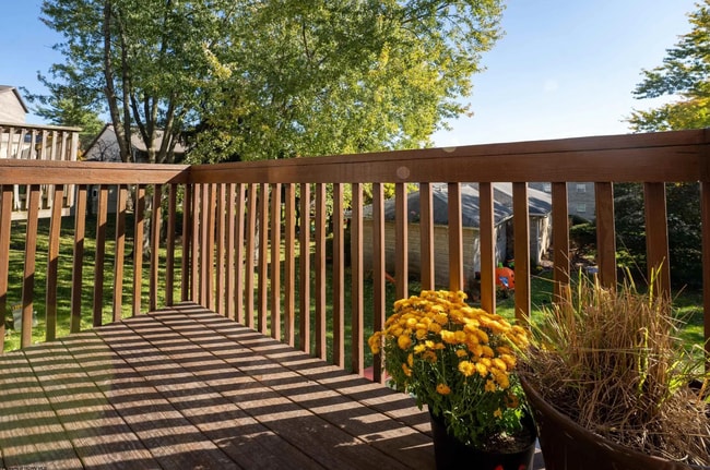 Photo - 1080 Willowdale Rd