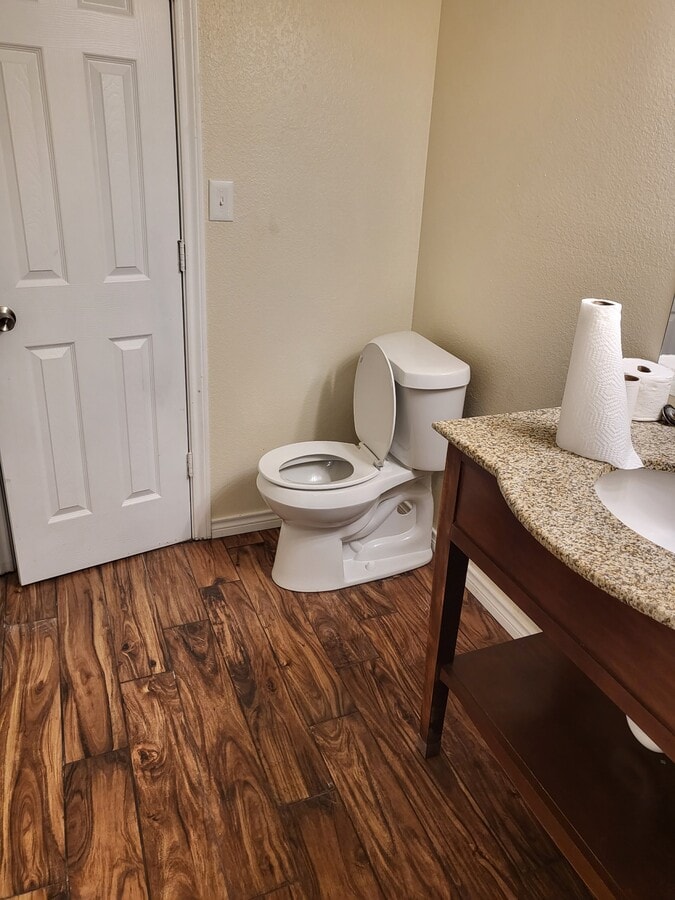 Photo - 2524 Kirkley St