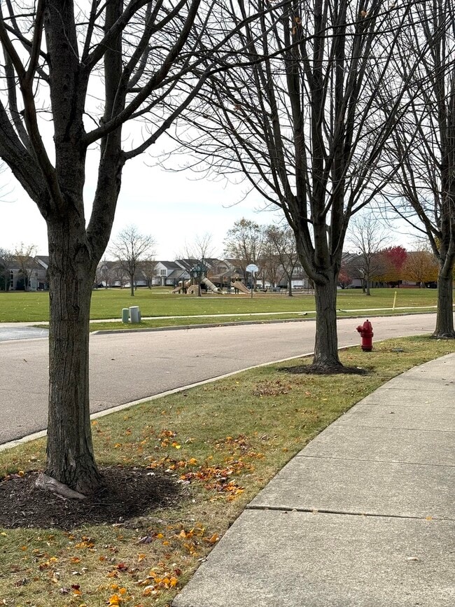 Photo - 3345 Bromley Ln